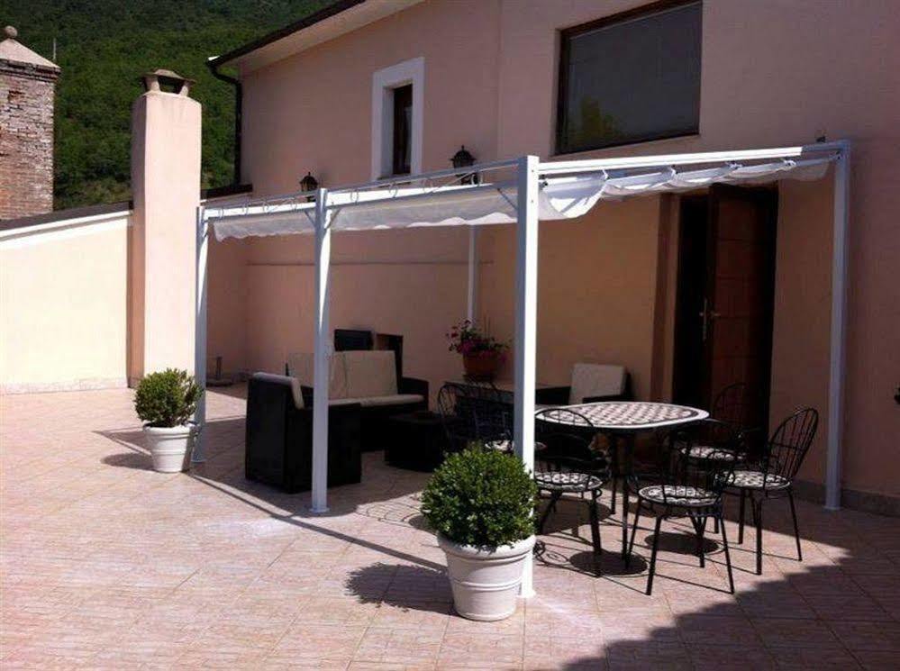 Hotel Borgo Antico Fabriano Exterior foto